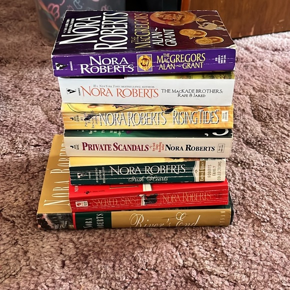 Nora Roberts Book Collection - Picture 13 of 13